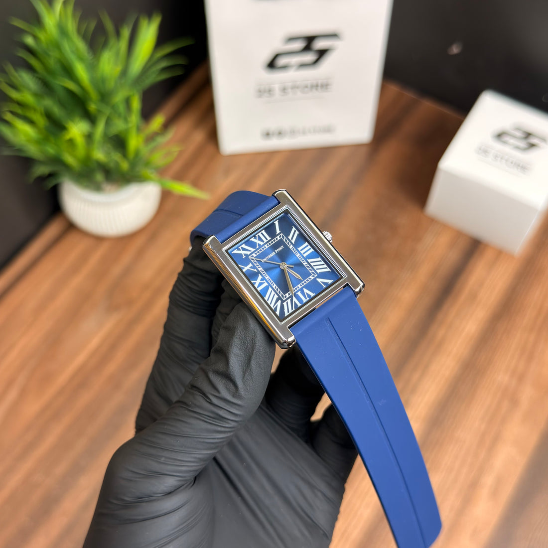 Old Money silicon strap watch